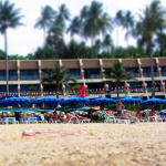 Phuket, Tajlandia – plaża Kata Beach, Karon Beach, autobusy i tuk-tuki na Phuket, Boże Narodzenie i Wigilia z przymrużeniam oka